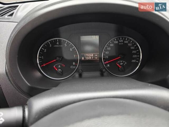 Серый Ниссан ИксТрейл, объемом двигателя 2 л и пробегом 179 тыс. км за 11500 $, фото 6 на Automoto.ua