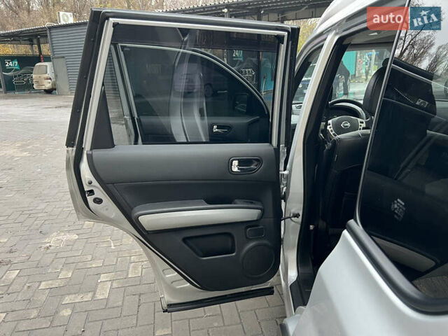 Серый Ниссан ИксТрейл, объемом двигателя 2 л и пробегом 153 тыс. км за 16500 $, фото 10 на Automoto.ua