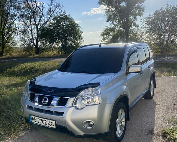 Серый Ниссан ИксТрейл, объемом двигателя 2 л и пробегом 285 тыс. км за 11800 $, фото 13 на Automoto.ua