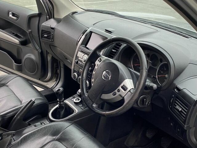 Серый Ниссан ИксТрейл, объемом двигателя 2.2 л и пробегом 189 тыс. км за 5350 $, фото 14 на Automoto.ua