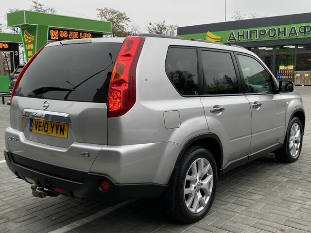 Серый Ниссан ИксТрейл, объемом двигателя 2.2 л и пробегом 189 тыс. км за 5350 $, фото 8 на Automoto.ua