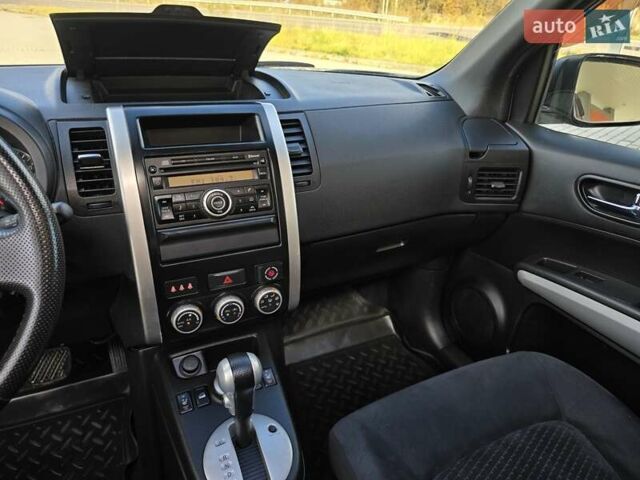 Ниссан ИксТрейл 2010 в Калуше на Automoto.ua Серый Ниссан ИксТрейл, объемом двигателя 2 л и пробегом 245 тыс. км за 11999 $, фото 32 на Automoto.ua