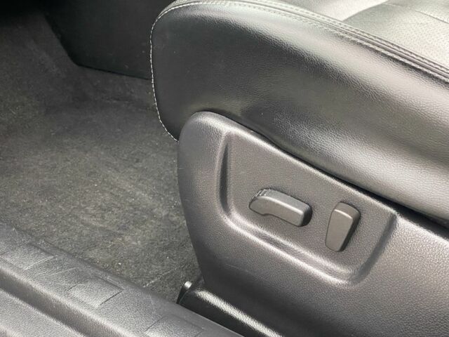 Серый Ниссан ИксТрейл, объемом двигателя 2.2 л и пробегом 189 тыс. км за 5350 $, фото 17 на Automoto.ua