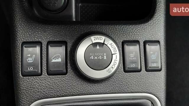 Серый Ниссан ИксТрейл, объемом двигателя 2 л и пробегом 275 тыс. км за 13800 $, фото 10 на Automoto.ua