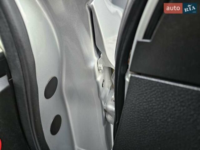 Серый Ниссан ИксТрейл, объемом двигателя 2.5 л и пробегом 282 тыс. км за 9777 $, фото 87 на Automoto.ua