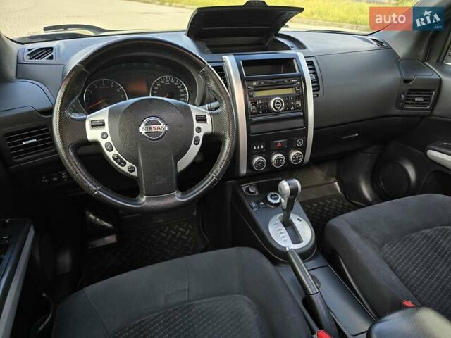 Ниссан ИксТрейл 2010 в Калуше на Automoto.ua Серый Ниссан ИксТрейл, объемом двигателя 2 л и пробегом 245 тыс. км за 11999 $, фото 30 на Automoto.ua