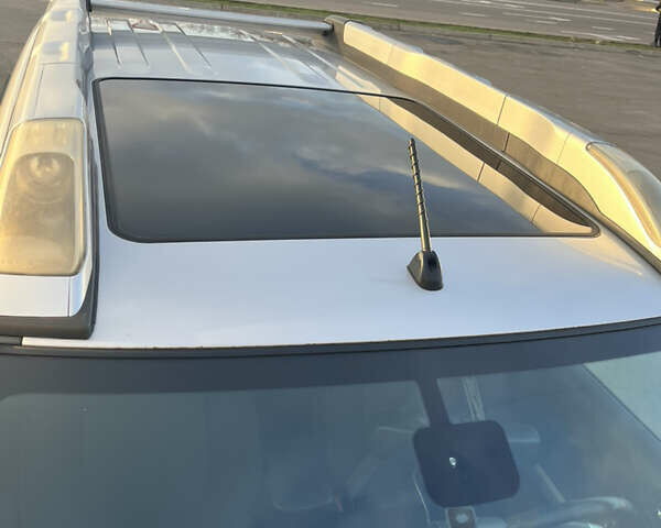 Серый Ниссан ИксТрейл, объемом двигателя 2 л и пробегом 180 тыс. км за 10800 $, фото 9 на Automoto.ua