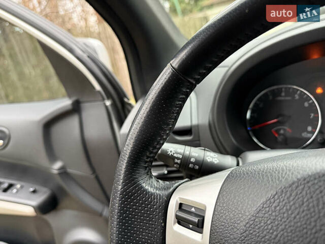 Серый Ниссан ИксТрейл, объемом двигателя 2.49 л и пробегом 199 тыс. км за 11700 $, фото 10 на Automoto.ua