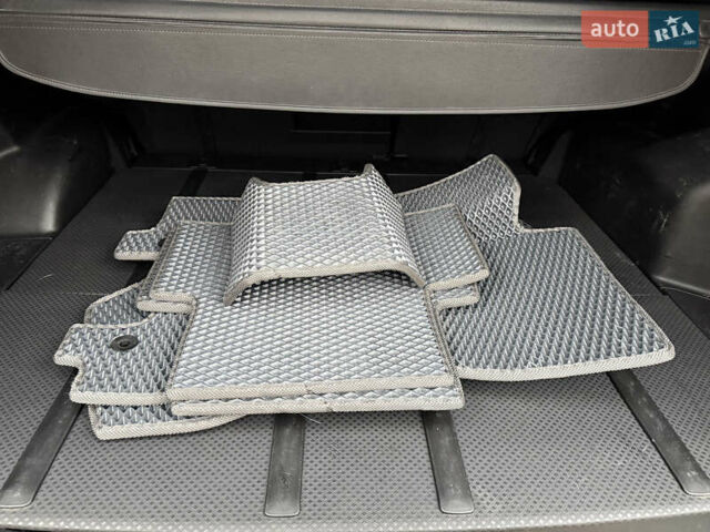 Серый Ниссан ИксТрейл, объемом двигателя 2.49 л и пробегом 199 тыс. км за 11700 $, фото 132 на Automoto.ua