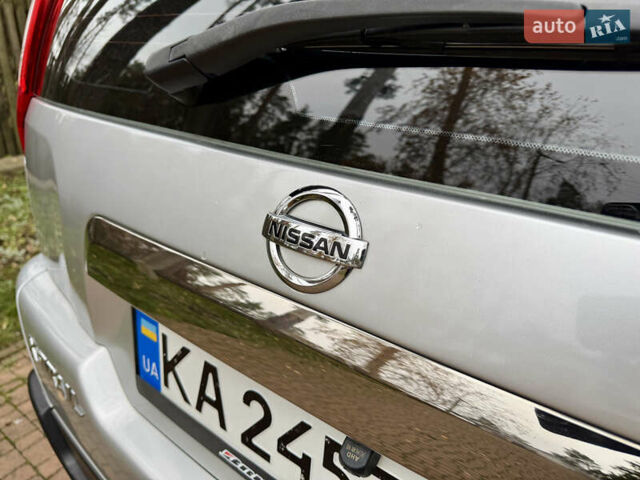 Серый Ниссан ИксТрейл, объемом двигателя 2.49 л и пробегом 199 тыс. км за 11700 $, фото 37 на Automoto.ua