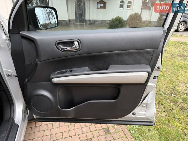 Серый Ниссан ИксТрейл, объемом двигателя 2.49 л и пробегом 199 тыс. км за 11700 $, фото 112 на Automoto.ua