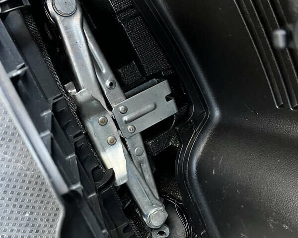 Сірий Ніссан ІксТрейл, об'ємом двигуна 2 л та пробігом 269 тис. км за 13399 $, фото 53 на Automoto.ua