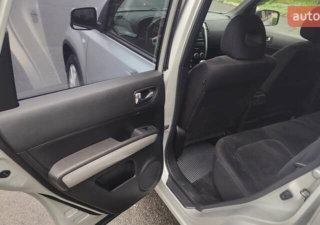 Сірий Ніссан ІксТрейл, об'ємом двигуна 2.49 л та пробігом 217 тис. км за 9990 $, фото 9 на Automoto.ua