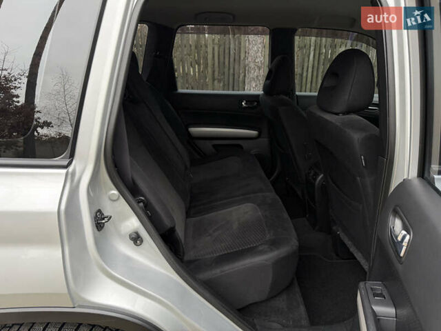 Серый Ниссан ИксТрейл, объемом двигателя 2.49 л и пробегом 199 тыс. км за 11700 $, фото 104 на Automoto.ua