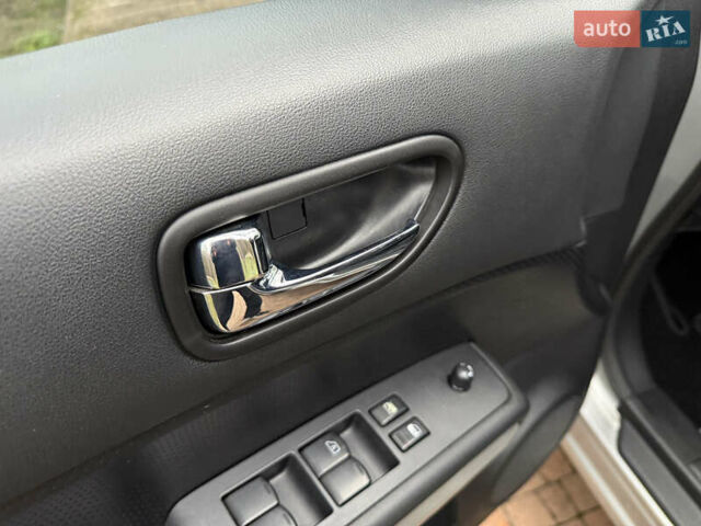 Серый Ниссан ИксТрейл, объемом двигателя 2.49 л и пробегом 199 тыс. км за 11700 $, фото 59 на Automoto.ua