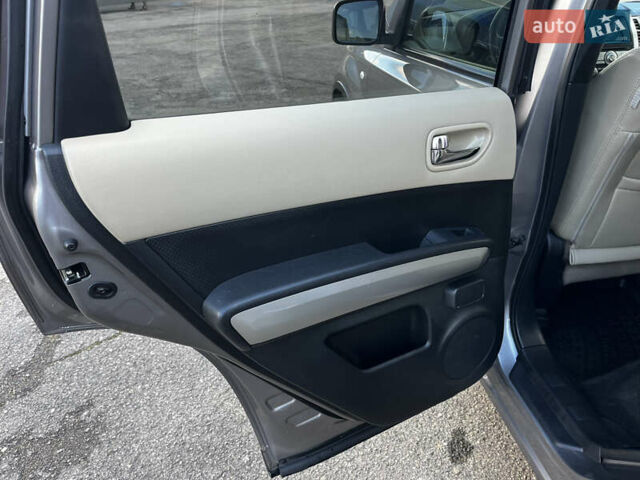 Сірий Ніссан ІксТрейл, об'ємом двигуна 2 л та пробігом 269 тис. км за 13399 $, фото 44 на Automoto.ua