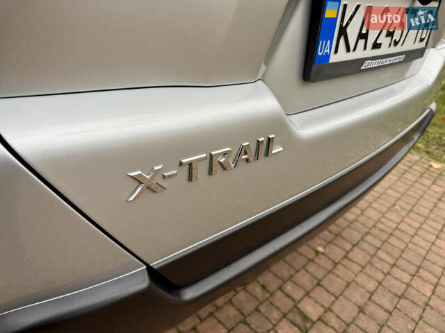 Серый Ниссан ИксТрейл, объемом двигателя 2.49 л и пробегом 199 тыс. км за 11700 $, фото 34 на Automoto.ua