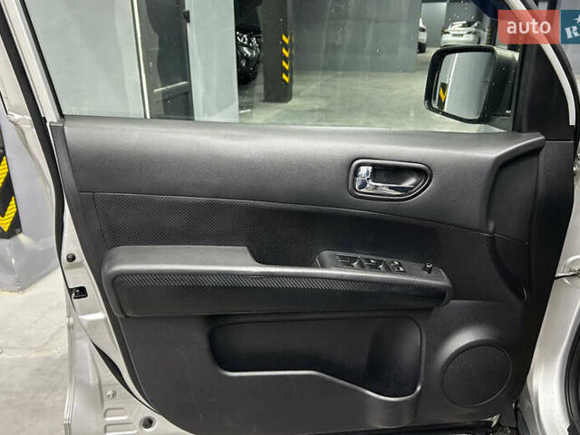 Серый Ниссан ИксТрейл, объемом двигателя 1.99 л и пробегом 222 тыс. км за 11300 $, фото 6 на Automoto.ua