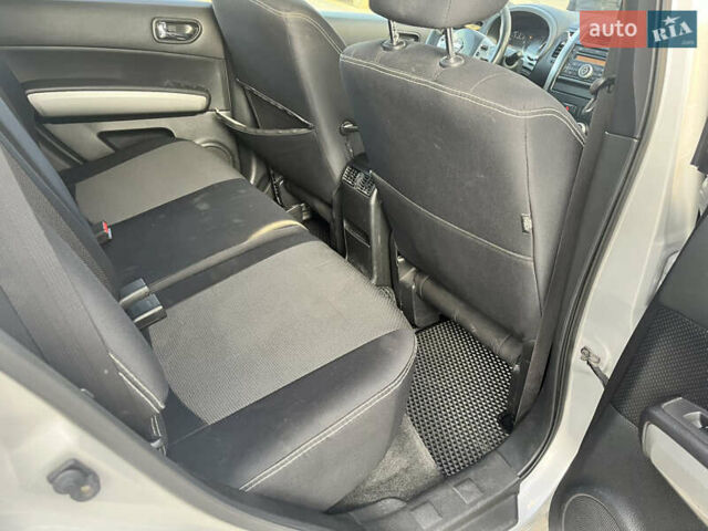 Серый Ниссан ИксТрейл, объемом двигателя 2 л и пробегом 180 тыс. км за 10800 $, фото 15 на Automoto.ua