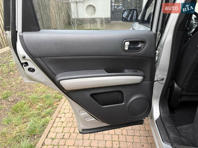 Серый Ниссан ИксТрейл, объемом двигателя 2.49 л и пробегом 199 тыс. км за 11700 $, фото 90 на Automoto.ua