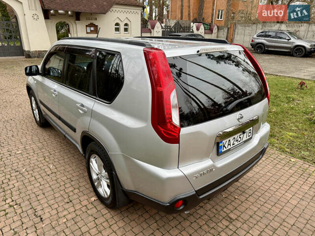 Серый Ниссан ИксТрейл, объемом двигателя 2.49 л и пробегом 199 тыс. км за 11700 $, фото 31 на Automoto.ua