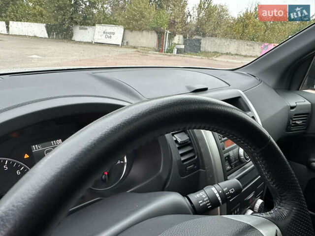 Серый Ниссан ИксТрейл, объемом двигателя 2 л и пробегом 40 тыс. км за 14400 $, фото 39 на Automoto.ua
