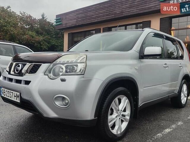 Серый Ниссан ИксТрейл, объемом двигателя 2.49 л и пробегом 217 тыс. км за 10000 $, фото 6 на Automoto.ua