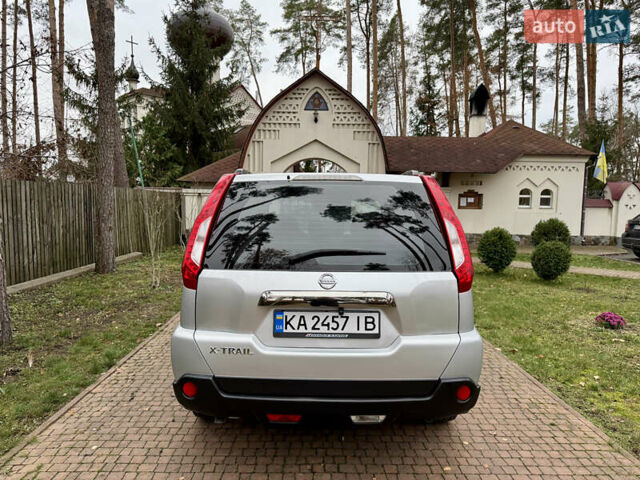 Серый Ниссан ИксТрейл, объемом двигателя 2.49 л и пробегом 199 тыс. км за 11700 $, фото 35 на Automoto.ua