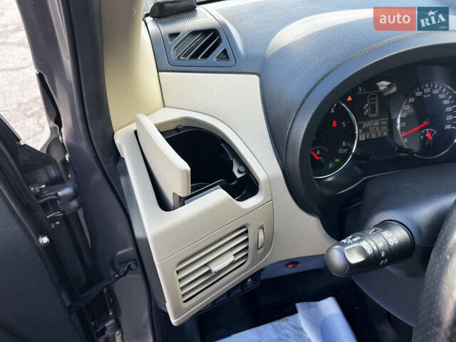 Сірий Ніссан ІксТрейл, об'ємом двигуна 2 л та пробігом 269 тис. км за 13399 $, фото 24 на Automoto.ua