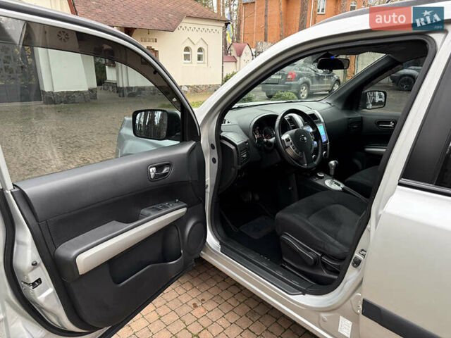 Серый Ниссан ИксТрейл, объемом двигателя 2.49 л и пробегом 199 тыс. км за 11700 $, фото 56 на Automoto.ua