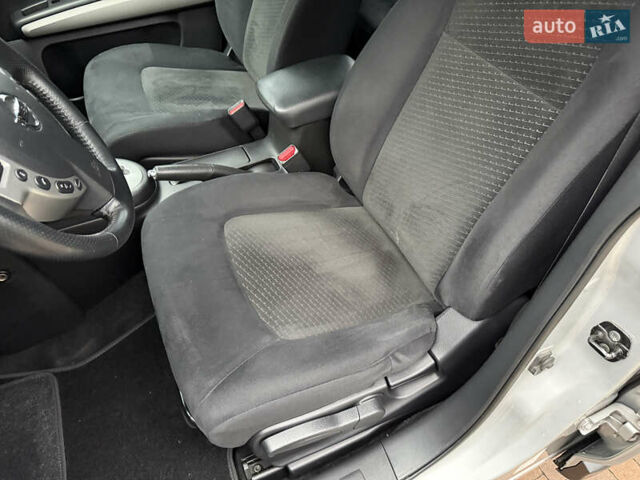 Серый Ниссан ИксТрейл, объемом двигателя 2.49 л и пробегом 199 тыс. км за 11700 $, фото 65 на Automoto.ua