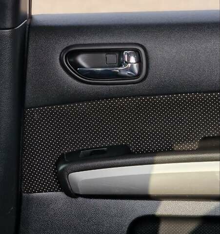 Сірий Ніссан ІксТрейл, об'ємом двигуна 2.49 л та пробігом 236 тис. км за 10999 $, фото 12 на Automoto.ua