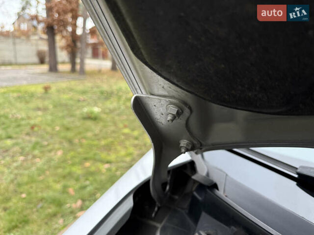 Серый Ниссан ИксТрейл, объемом двигателя 2.49 л и пробегом 199 тыс. км за 11700 $, фото 140 на Automoto.ua