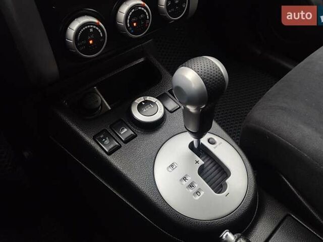 Серый Ниссан ИксТрейл, объемом двигателя 2.49 л и пробегом 217 тыс. км за 9951 $, фото 27 на Automoto.ua