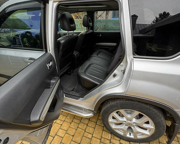 Сірий Ніссан ІксТрейл, об'ємом двигуна 2.49 л та пробігом 196 тис. км за 11800 $, фото 23 на Automoto.ua