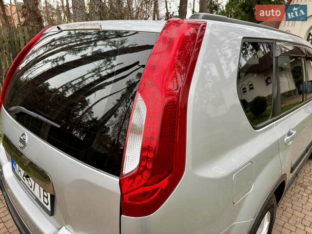 Серый Ниссан ИксТрейл, объемом двигателя 2.49 л и пробегом 199 тыс. км за 11700 $, фото 41 на Automoto.ua