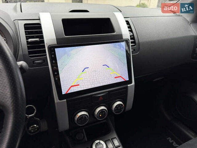 Серый Ниссан ИксТрейл, объемом двигателя 2.49 л и пробегом 199 тыс. км за 11700 $, фото 11 на Automoto.ua