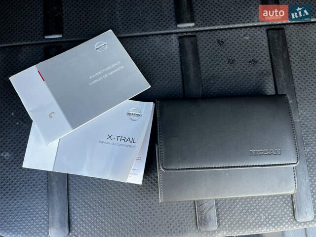 Сірий Ніссан ІксТрейл, об'ємом двигуна 2 л та пробігом 269 тис. км за 13399 $, фото 56 на Automoto.ua