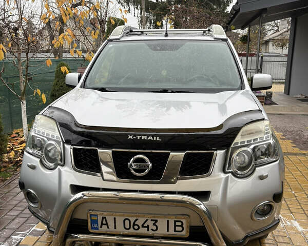 Сірий Ніссан ІксТрейл, об'ємом двигуна 2.49 л та пробігом 196 тис. км за 11800 $, фото 2 на Automoto.ua