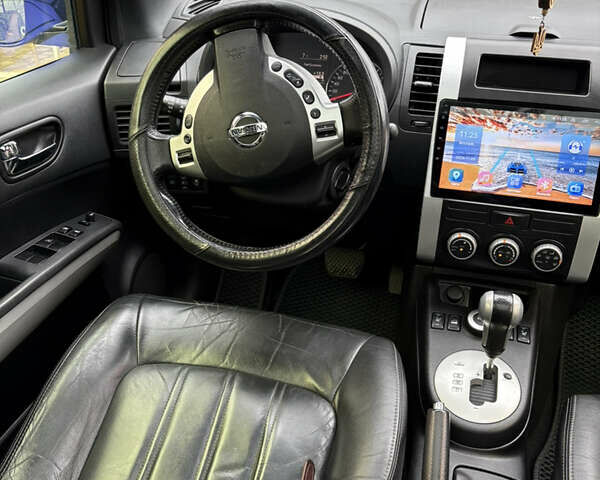 Сірий Ніссан ІксТрейл, об'ємом двигуна 2.49 л та пробігом 196 тис. км за 11800 $, фото 19 на Automoto.ua