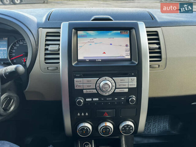 Серый Ниссан ИксТрейл, объемом двигателя 2 л и пробегом 269 тыс. км за 13499 $, фото 29 на Automoto.ua