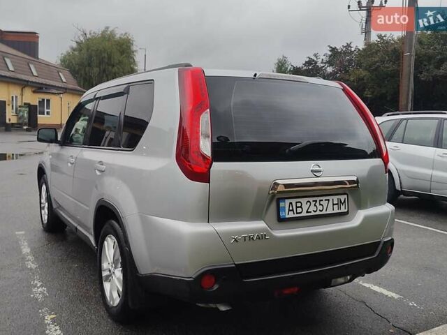 Сірий Ніссан ІксТрейл, об'ємом двигуна 2.49 л та пробігом 217 тис. км за 9990 $, фото 6 на Automoto.ua