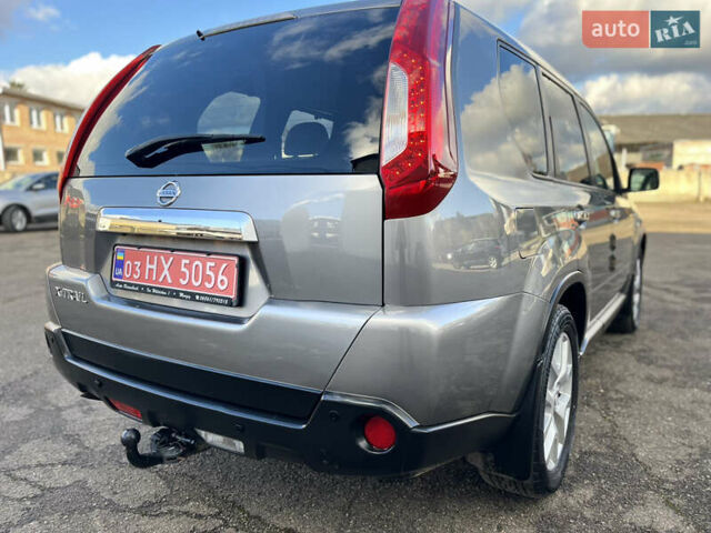 Серый Ниссан ИксТрейл, объемом двигателя 2 л и пробегом 269 тыс. км за 13399 $, фото 14 на Automoto.ua