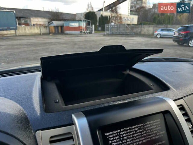 Серый Ниссан ИксТрейл, объемом двигателя 2 л и пробегом 269 тыс. км за 13399 $, фото 27 на Automoto.ua