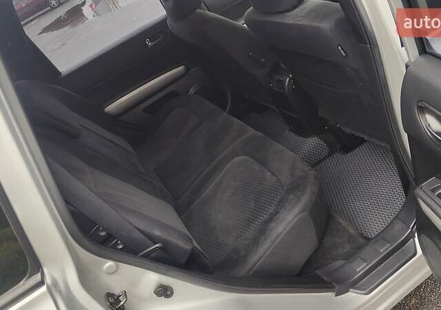 Серый Ниссан ИксТрейл, объемом двигателя 2.49 л и пробегом 217 тыс. км за 9951 $, фото 20 на Automoto.ua