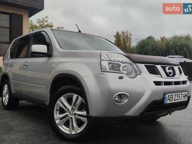 Сірий Ніссан ІксТрейл, об'ємом двигуна 2.49 л та пробігом 217 тис. км за 9990 $, фото 1 на Automoto.ua