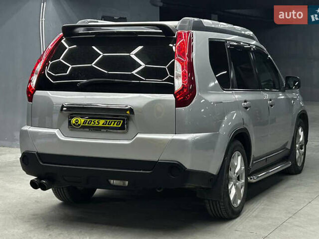 Серый Ниссан ИксТрейл, объемом двигателя 1.99 л и пробегом 222 тыс. км за 11300 $, фото 5 на Automoto.ua