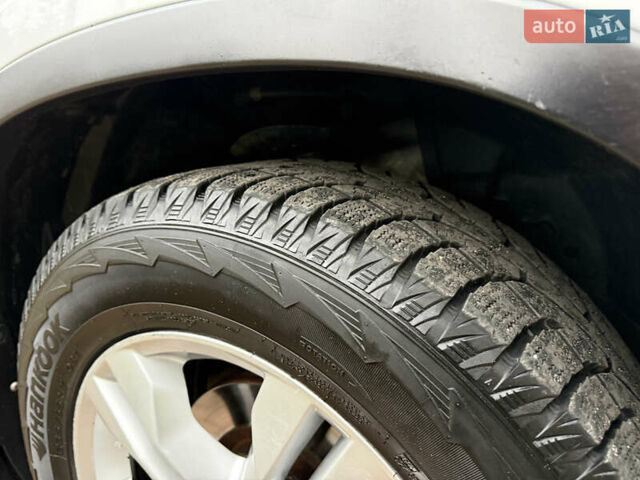 Серый Ниссан ИксТрейл, объемом двигателя 2.49 л и пробегом 199 тыс. км за 11700 $, фото 55 на Automoto.ua