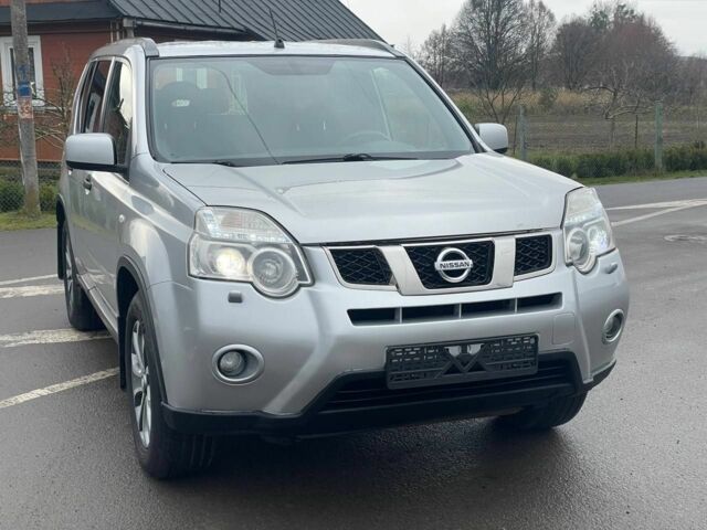 Серый Ниссан ИксТрейл, объемом двигателя 2 л и пробегом 265 тыс. км за 8700 $, фото 6 на Automoto.ua