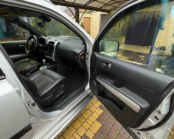 Сірий Ніссан ІксТрейл, об'ємом двигуна 2.49 л та пробігом 196 тис. км за 11800 $, фото 8 на Automoto.ua